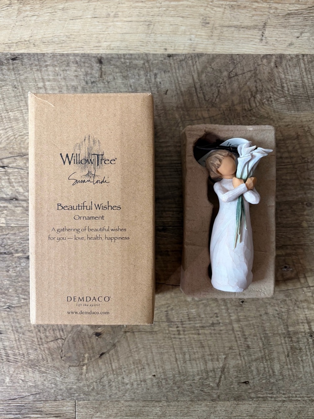 Willow Tree Susan Lordi Beautiful Wishes Sculpted Girl with Bouquet Ornament